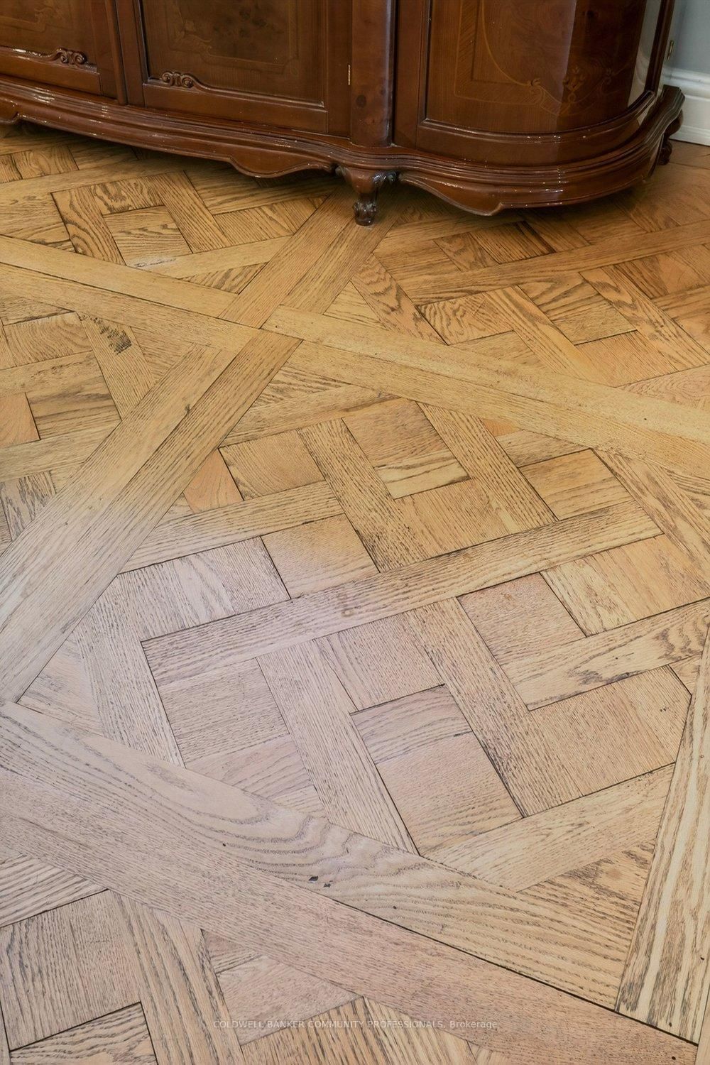 Detached House for sale at 389 Clarendon Drive, Hamilton, Ontario, L9G 2Z1 - Ancaster - MLS: X12855526