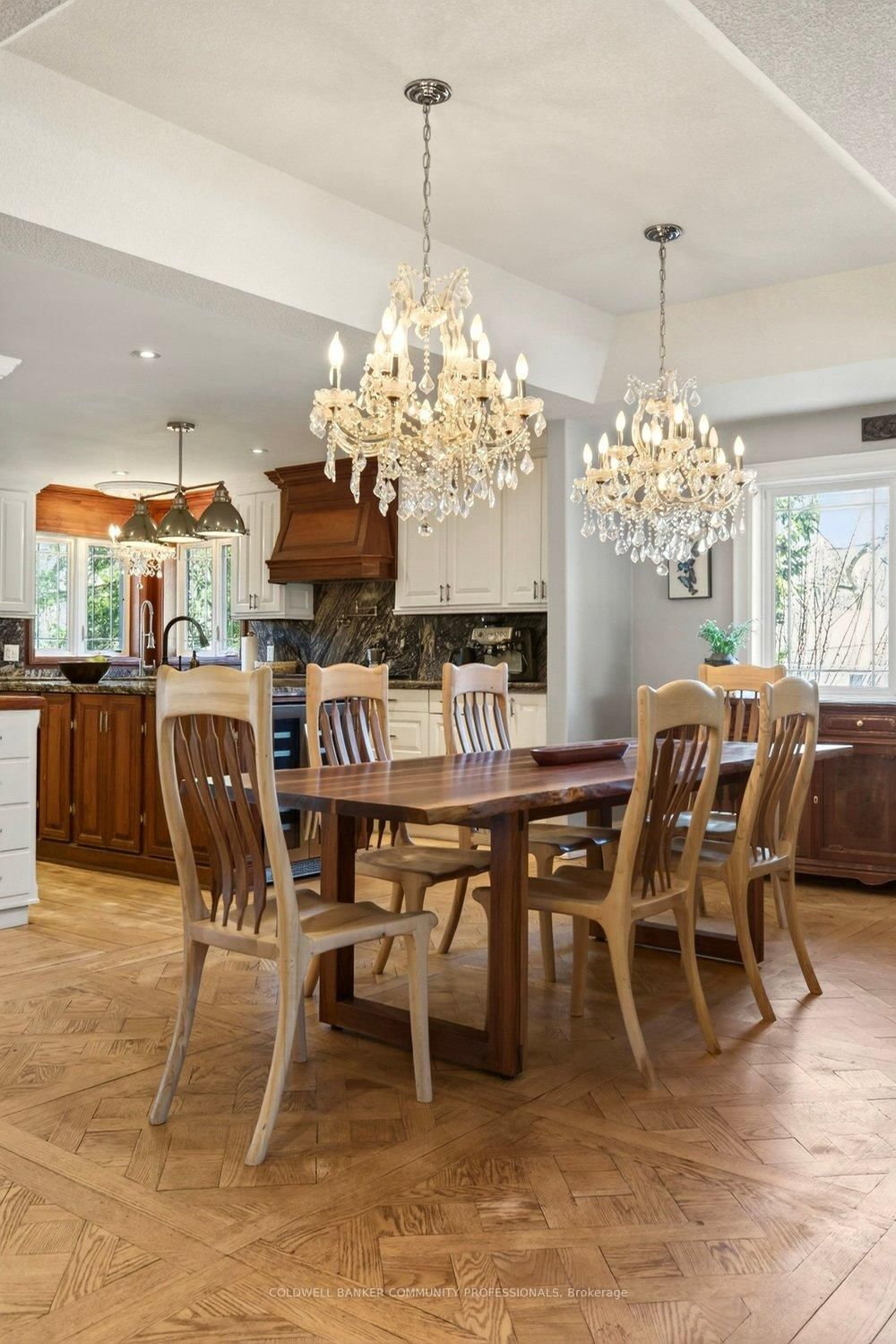 Detached House for sale at 389 Clarendon Drive, Hamilton, Ontario, L9G 2Z1 - Ancaster - MLS: X12855526