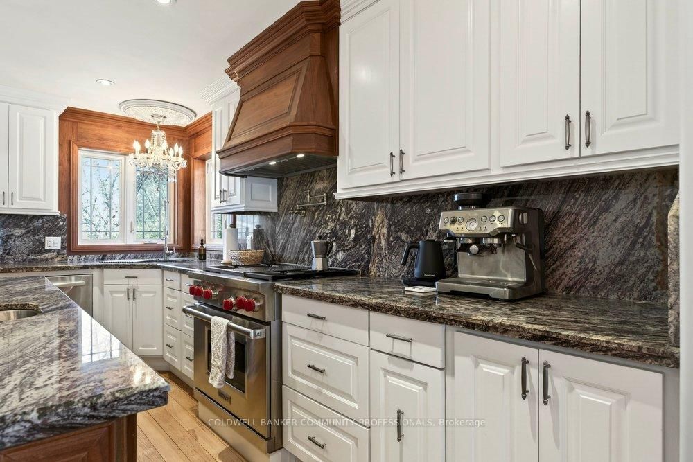 Detached House for sale at 389 Clarendon Drive, Hamilton, Ontario, L9G 2Z1 - Ancaster - MLS: X12855526