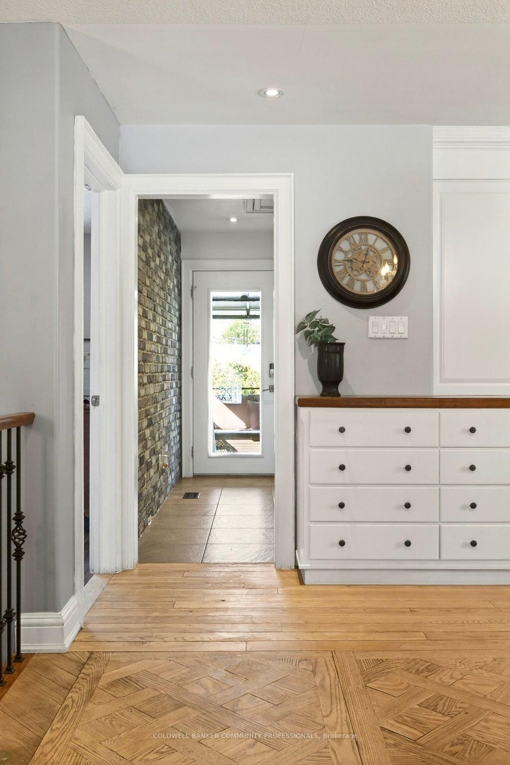 Detached House for sale at 389 Clarendon Drive, Hamilton, Ontario, L9G 2Z1 - Ancaster - MLS: X12855526