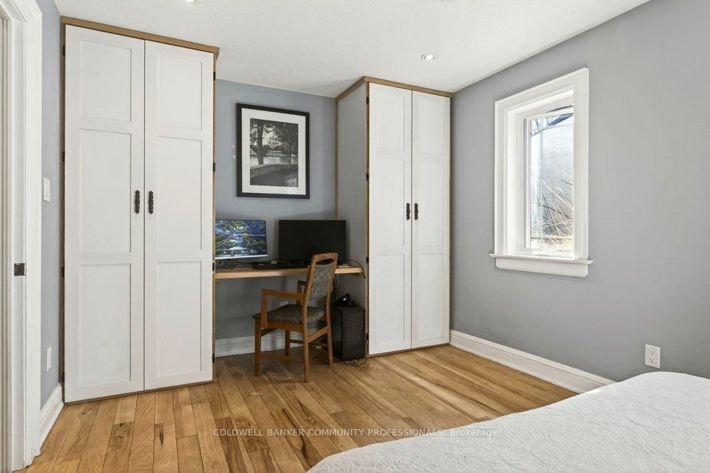 Detached House for sale at 389 Clarendon Drive, Hamilton, Ontario, L9G 2Z1 - Ancaster - MLS: X12855526