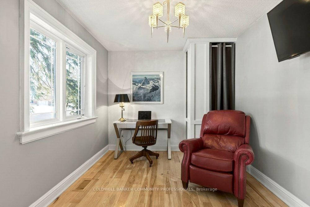 Detached House for sale at 389 Clarendon Drive, Hamilton, Ontario, L9G 2Z1 - Ancaster - MLS: X12855526