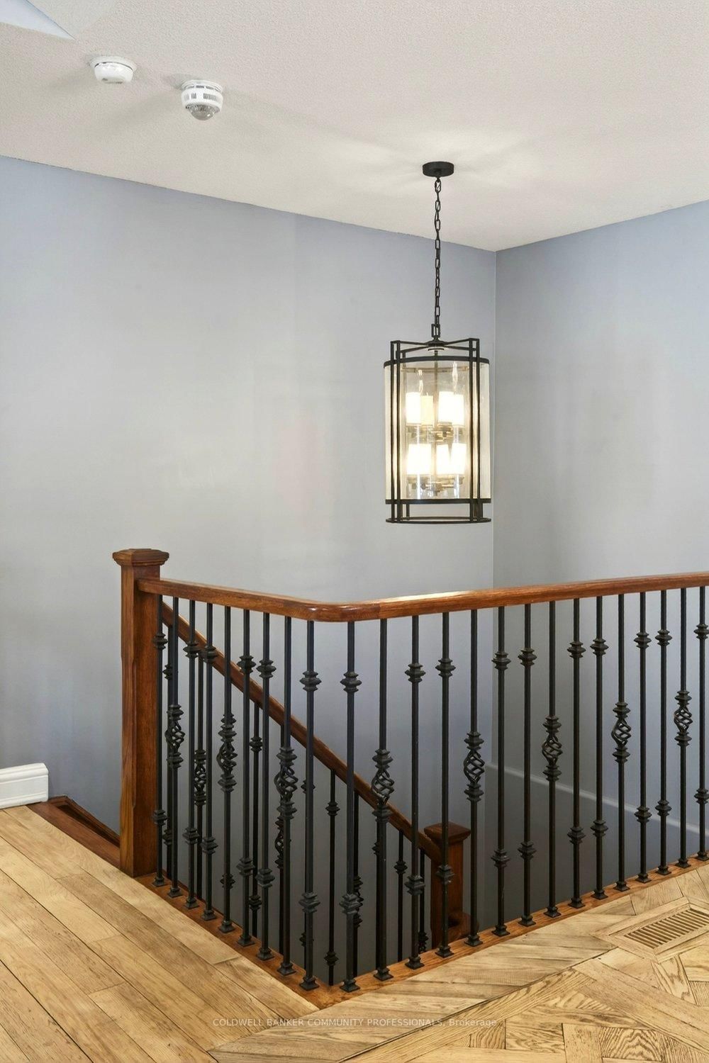 Detached House for sale at 389 Clarendon Drive, Hamilton, Ontario, L9G 2Z1 - Ancaster - MLS: X12855526