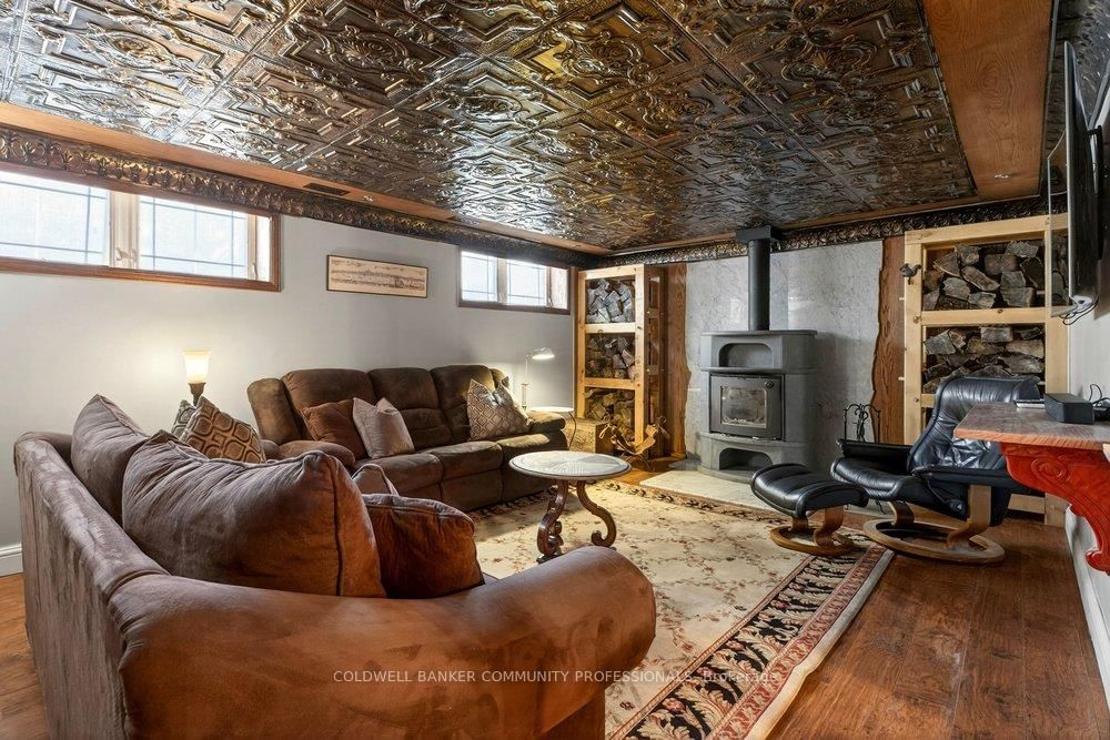 Detached House for sale at 389 Clarendon Drive, Hamilton, Ontario, L9G 2Z1 - Ancaster - MLS: X12855526