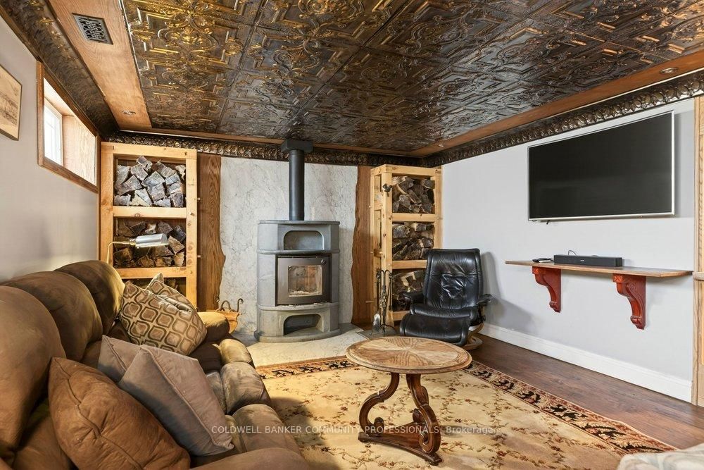 Detached House for sale at 389 Clarendon Drive, Hamilton, Ontario, L9G 2Z1 - Ancaster - MLS: X12855526