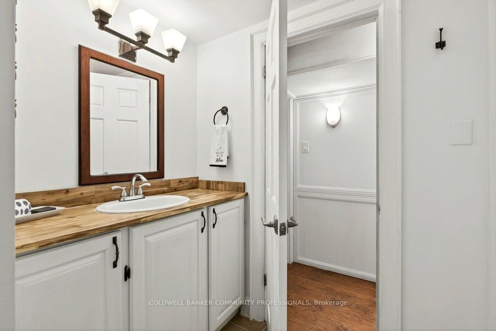 Detached House for sale at 389 Clarendon Drive, Hamilton, Ontario, L9G 2Z1 - Ancaster - MLS: X12855526