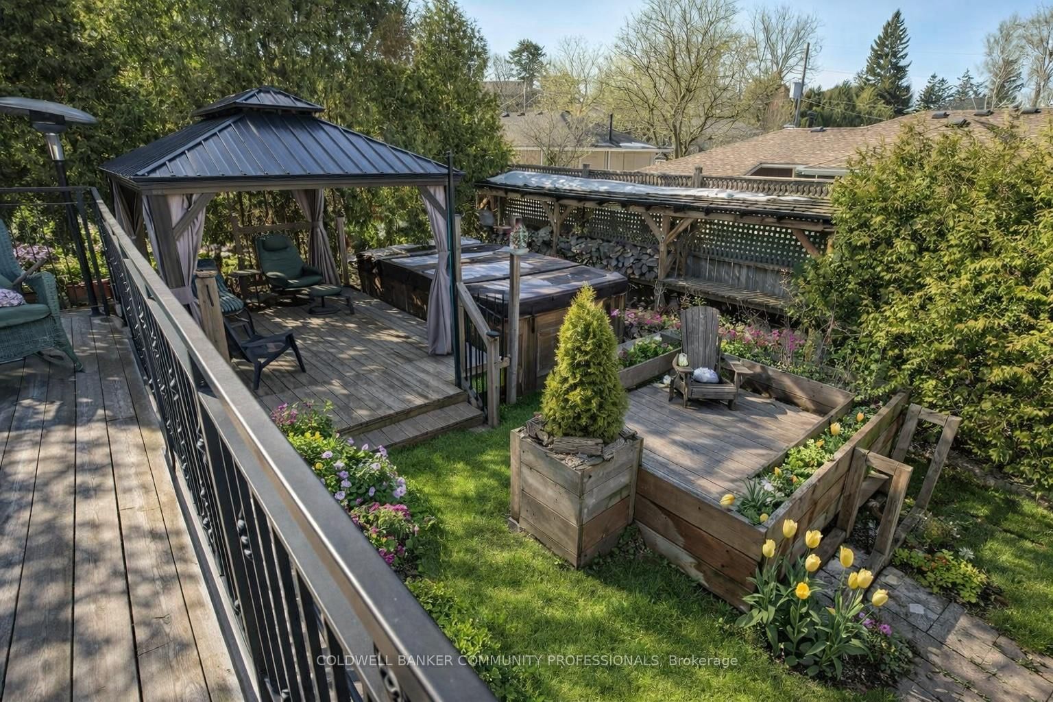 Detached House for sale at 389 Clarendon Drive, Hamilton, Ontario, L9G 2Z1 - Ancaster - MLS: X12855526