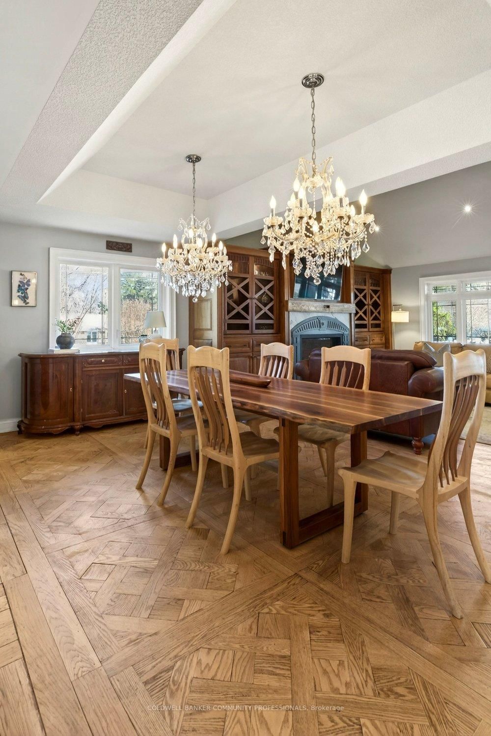 Detached House for sale at 389 Clarendon Drive, Hamilton, Ontario, L9G 2Z1 - Ancaster - MLS: X12855526