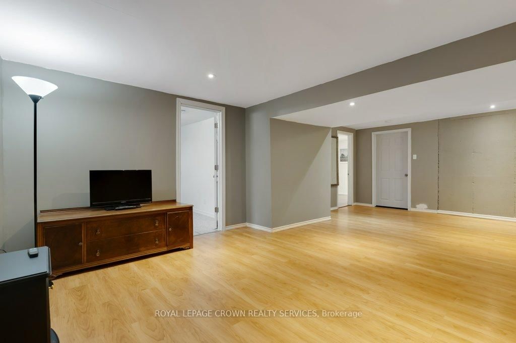 26 Esther Avenue - Photo 29