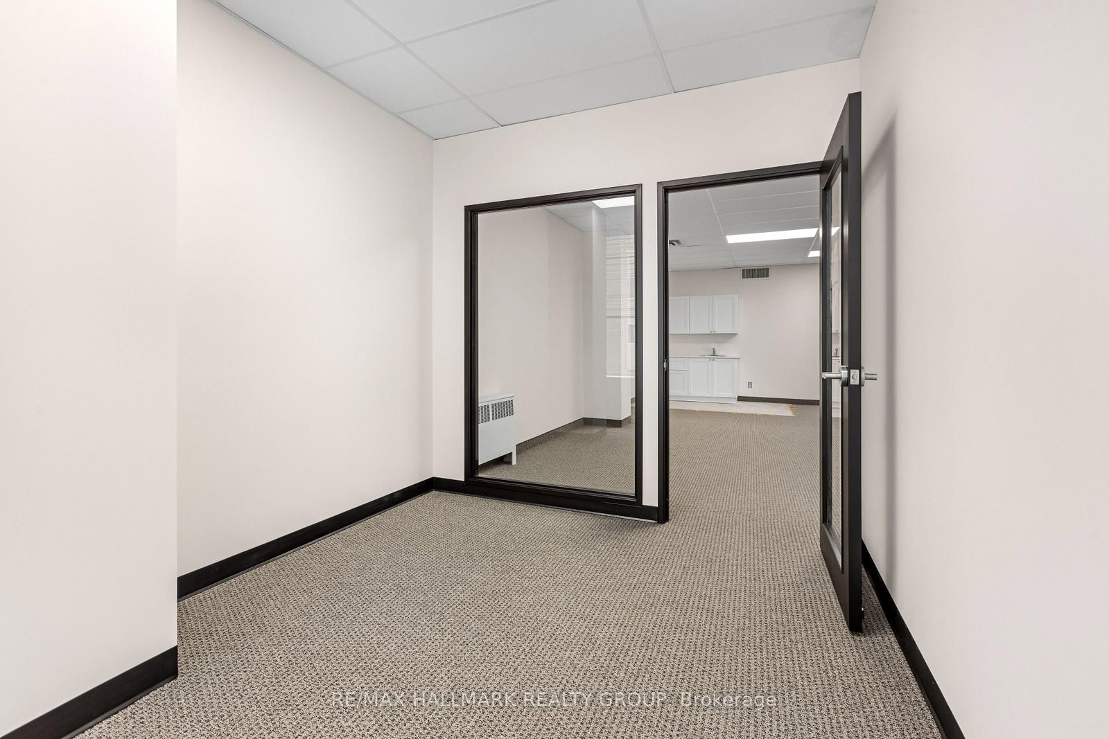 225 Metcalfe Street, Unit 416 - Photo 4