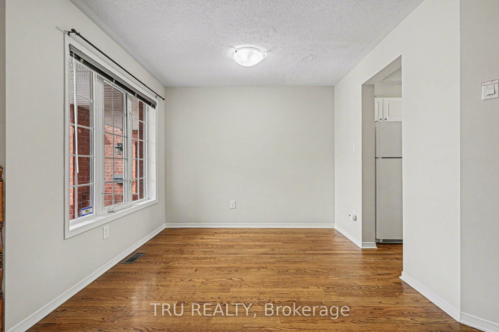 Townhouse for sale at 37 Daventry Crescent, Ottawa, Ontario, K2J 4N6 - Barrhaven - Longfields - MLS: X12855878