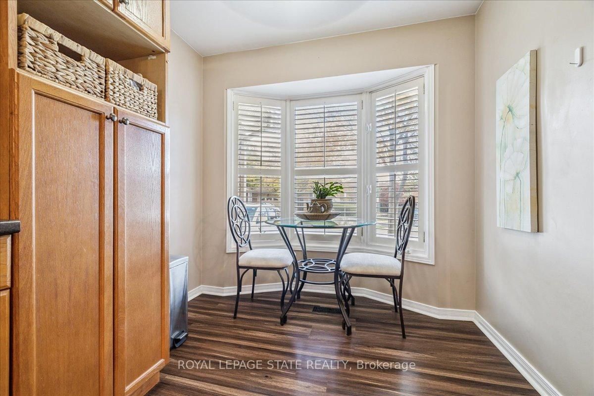 Townhouse sold at 5-15 Ellington Avenue, Hamilton, Ontario, L8E 4P3 - Stoney Creek - MLS: X12855908