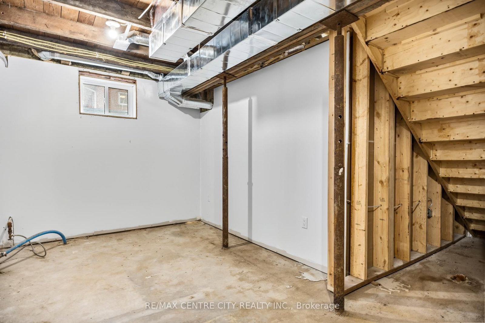 42400 John Wise Line • Central Elgin, ON photo 35