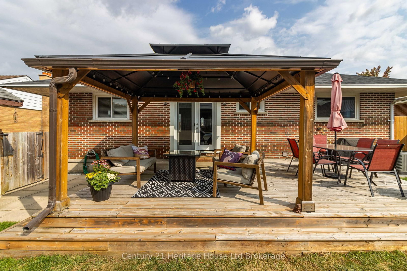 Listing Image 7