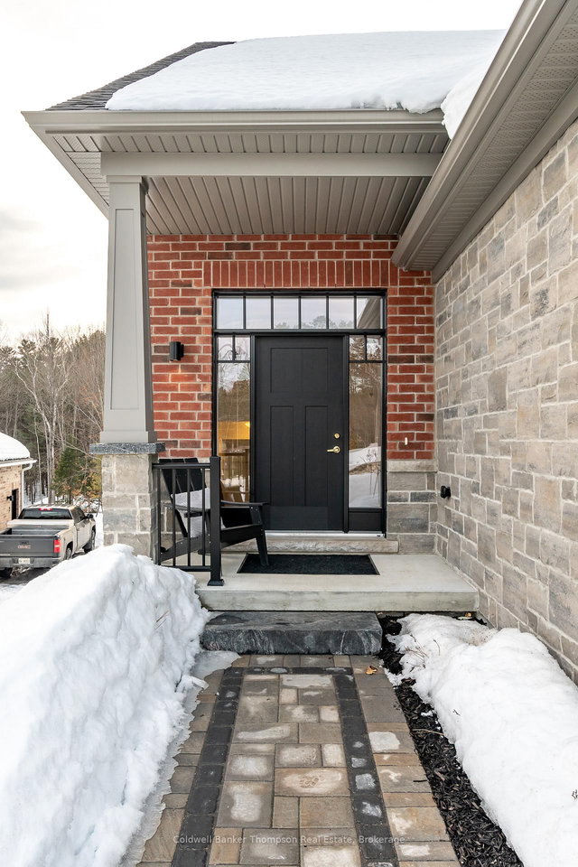 14 Eaglecrest Avenue