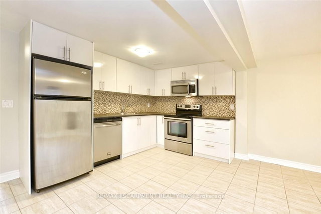 2 - 25 Endfield Avenue