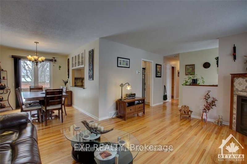 15 SAGINAW Cres, Ottawa, K2E 6Y7 | Image 2