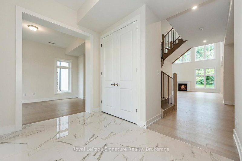 126 Dorothy Dr, Blue Mountains, N0H 1J0 | Image 3