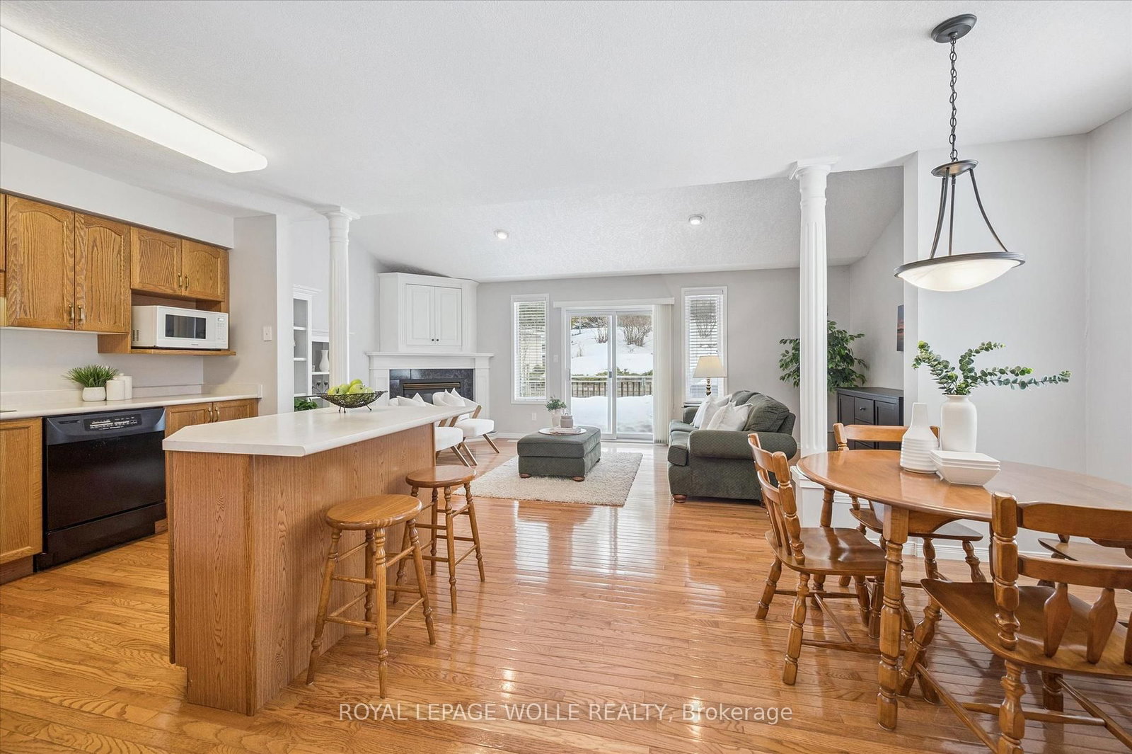 Listing Image 7
