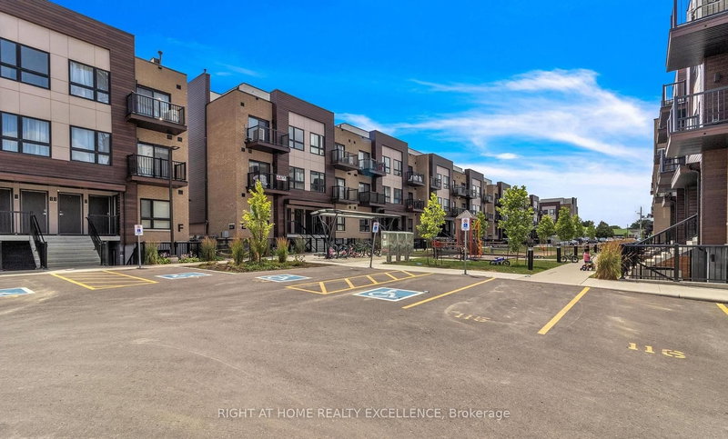 F16 - 20 Palace St, Kitchener, N2E 0J3 | Image 2