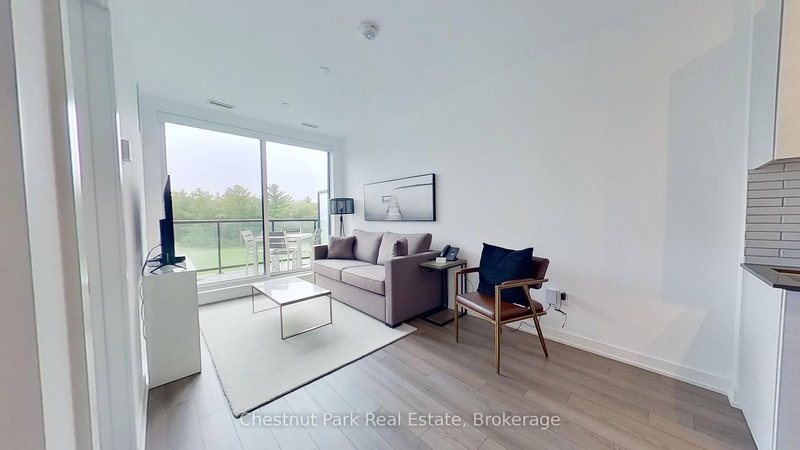 410 - 120 Carrick Tr, Gravenhurst, P1P 0B6 | Image 2