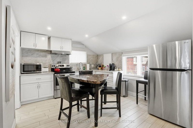 Lower - 4733 River Rd, Niagara Falls, L2E 3G3 | Image 2