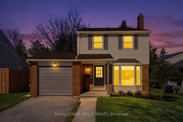 16 Thornbush Crescent