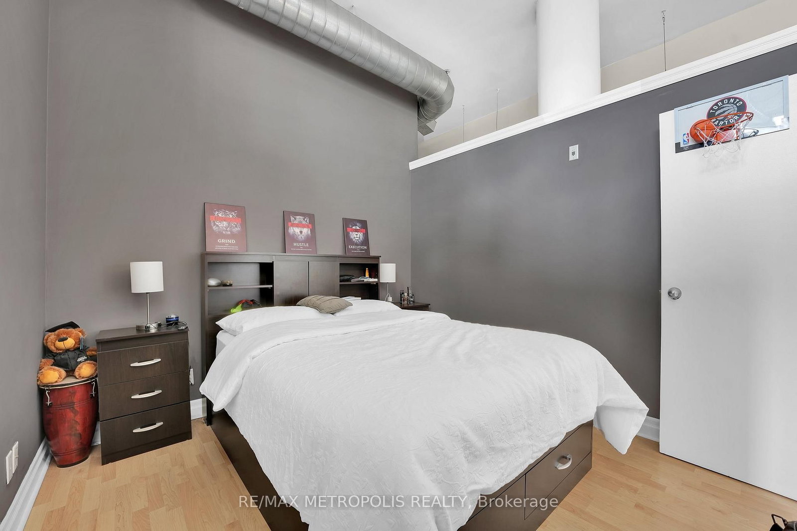 276 King Street W, Unit 207 - Photo 10