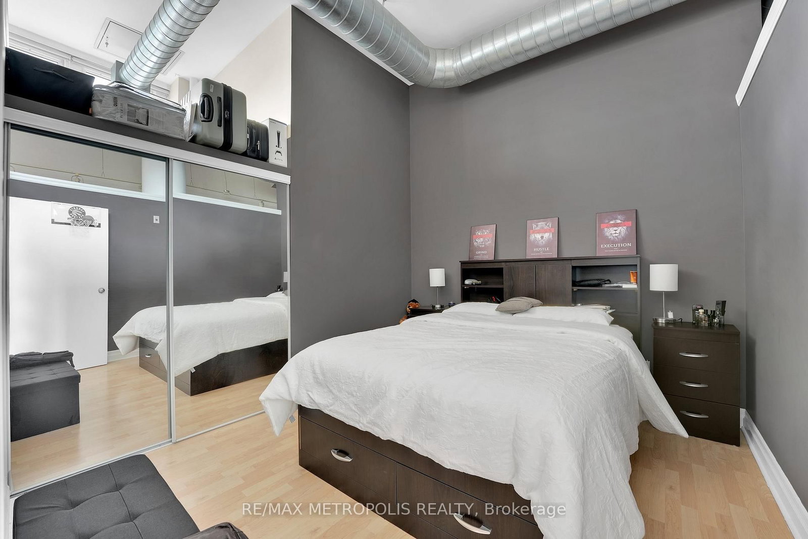 276 King Street W, Unit 207 - Photo 11