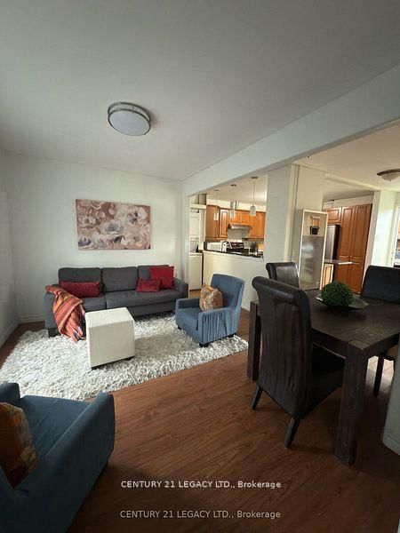 795 Barton St, Hamilton, L8E 5L8 | Image 2