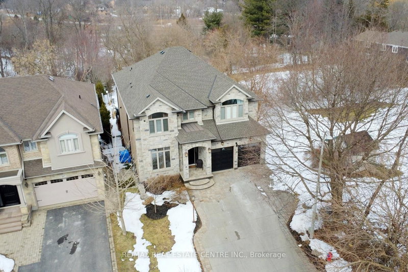 211 Tollgate Dr, Hamilton, L9G 5C8 | Image 3