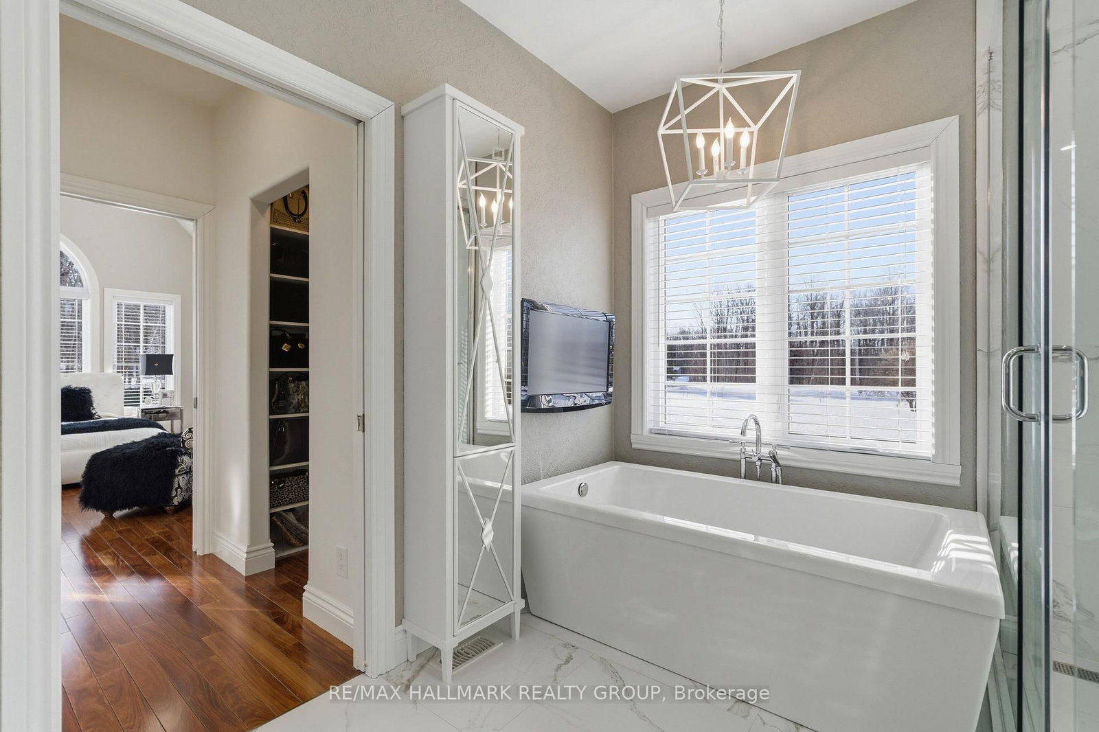 Detached House for sale at 24 RADSTOCK Lane, Champlain, Ontario, K6A 2R2 - Champlain Twp - MLS: X12857482