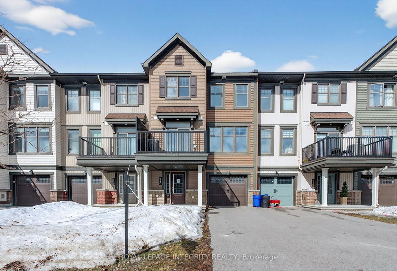 home for sale on 630 Lauraleaf Crescent