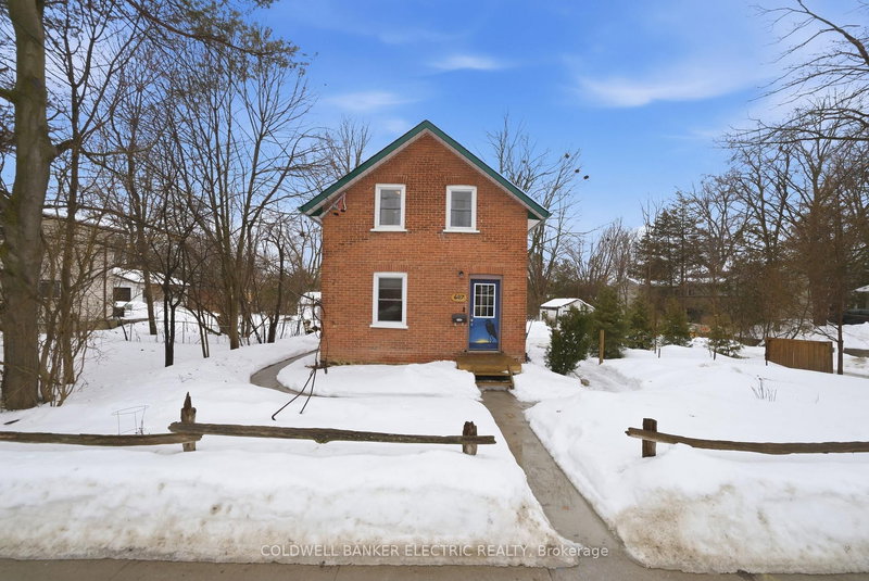 607 Armour Rd, Peterborough, K9H 1Z3 | Image 3