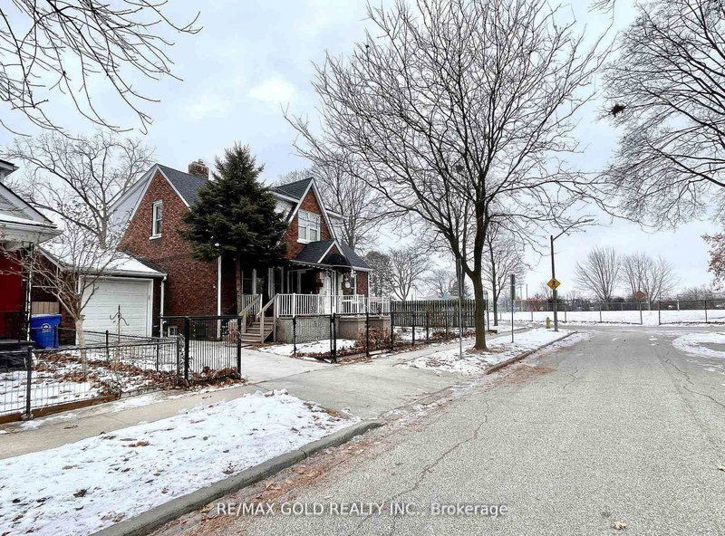 1236 Hickory Rd, Windsor, N8Y 3S6 | Image 3