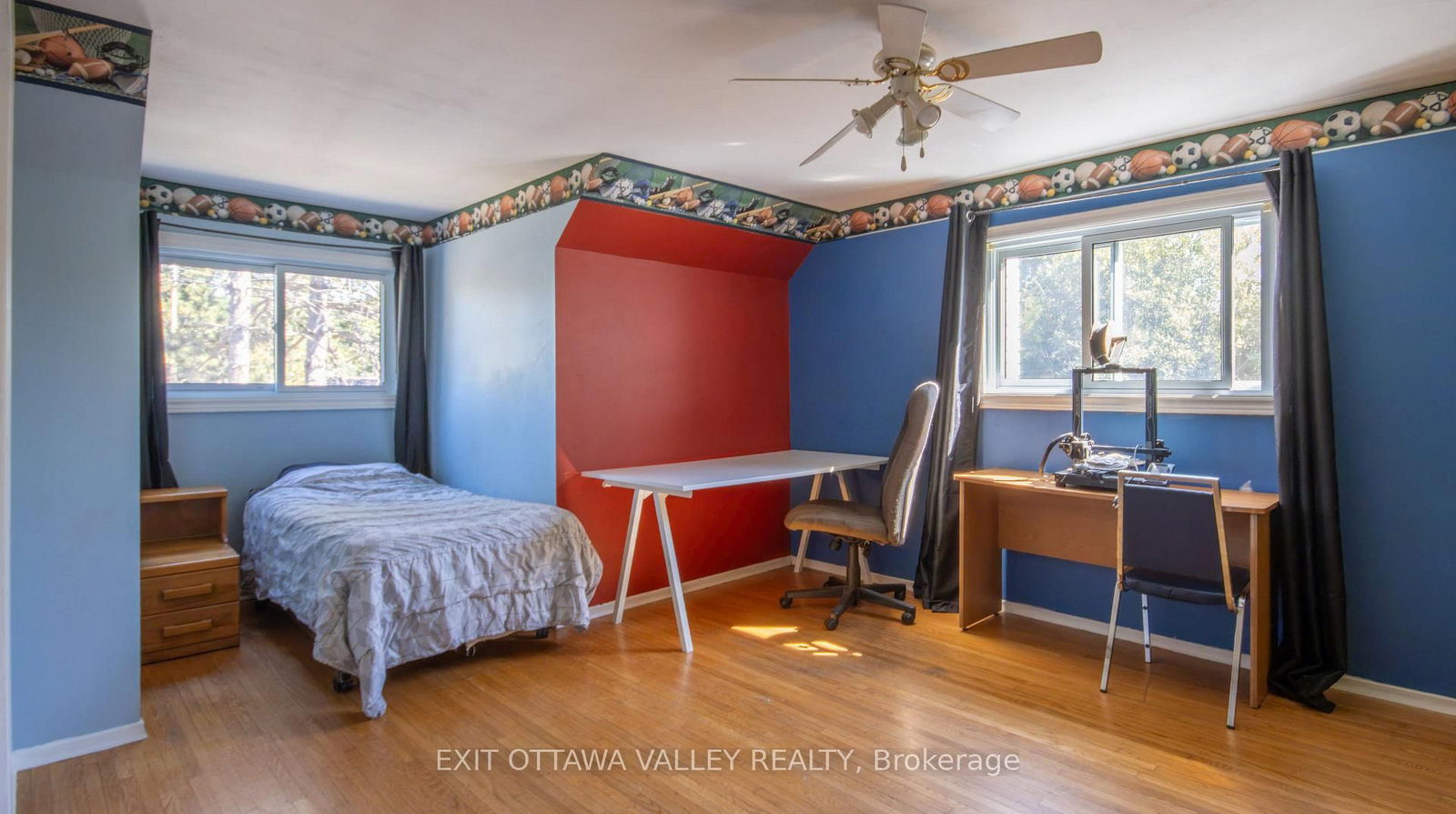 23 Sprucedale Avenue • Barry's Bay, ON photo 32