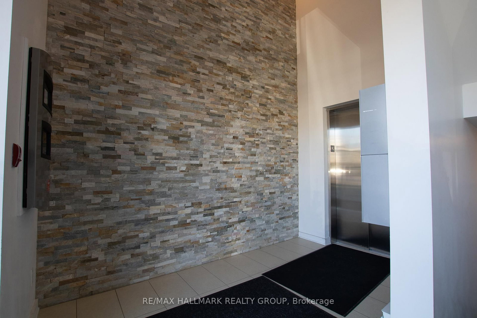 1308 Thames Street, Unit 101 - Photo 3