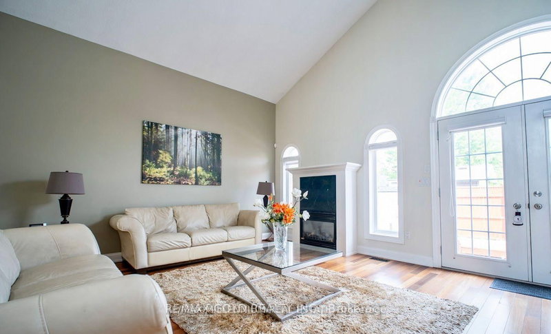 8905 McGarry Dr, Niagara Falls, L2H 3P1 | Image 3