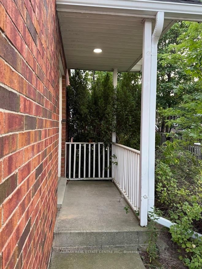 185 Highland Crescent, Unit 1 - Photo 2