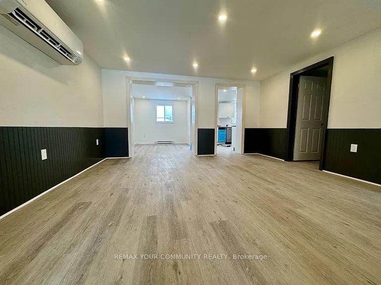 22 Clifton Street, Unit Main Floor - Photo 16