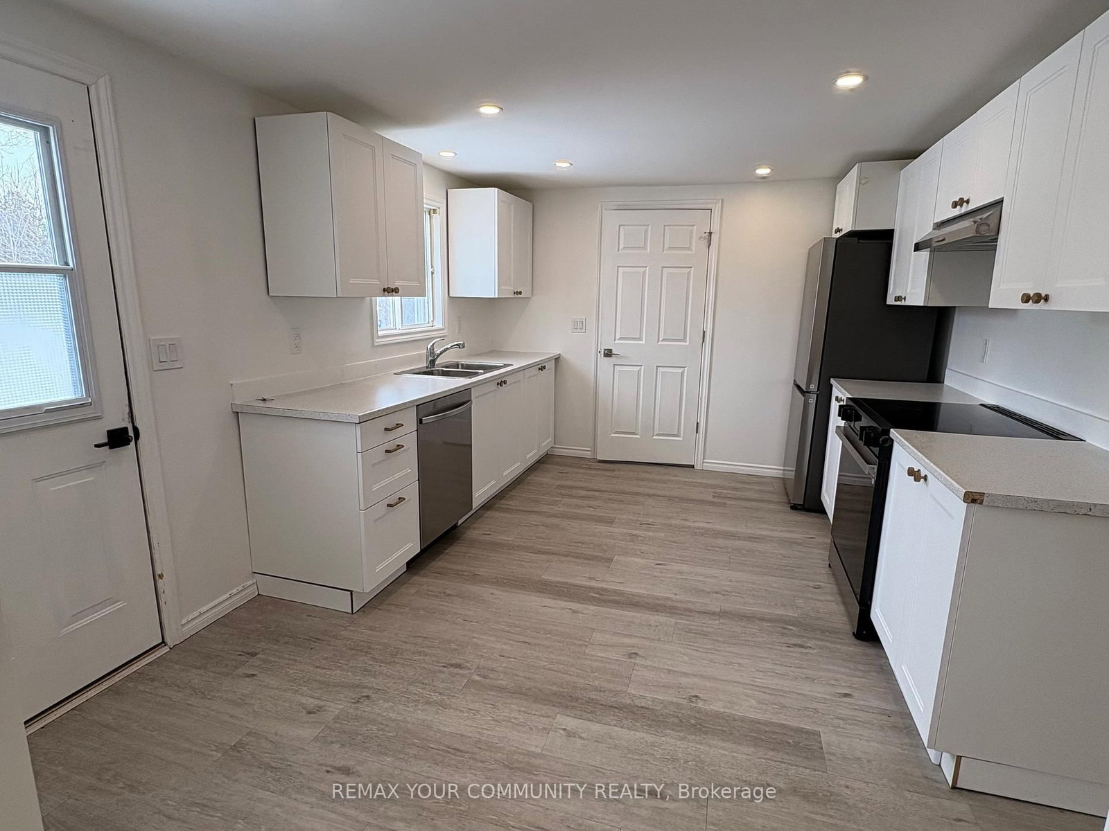 22 Clifton Street, Unit Main Floor - Photo 5