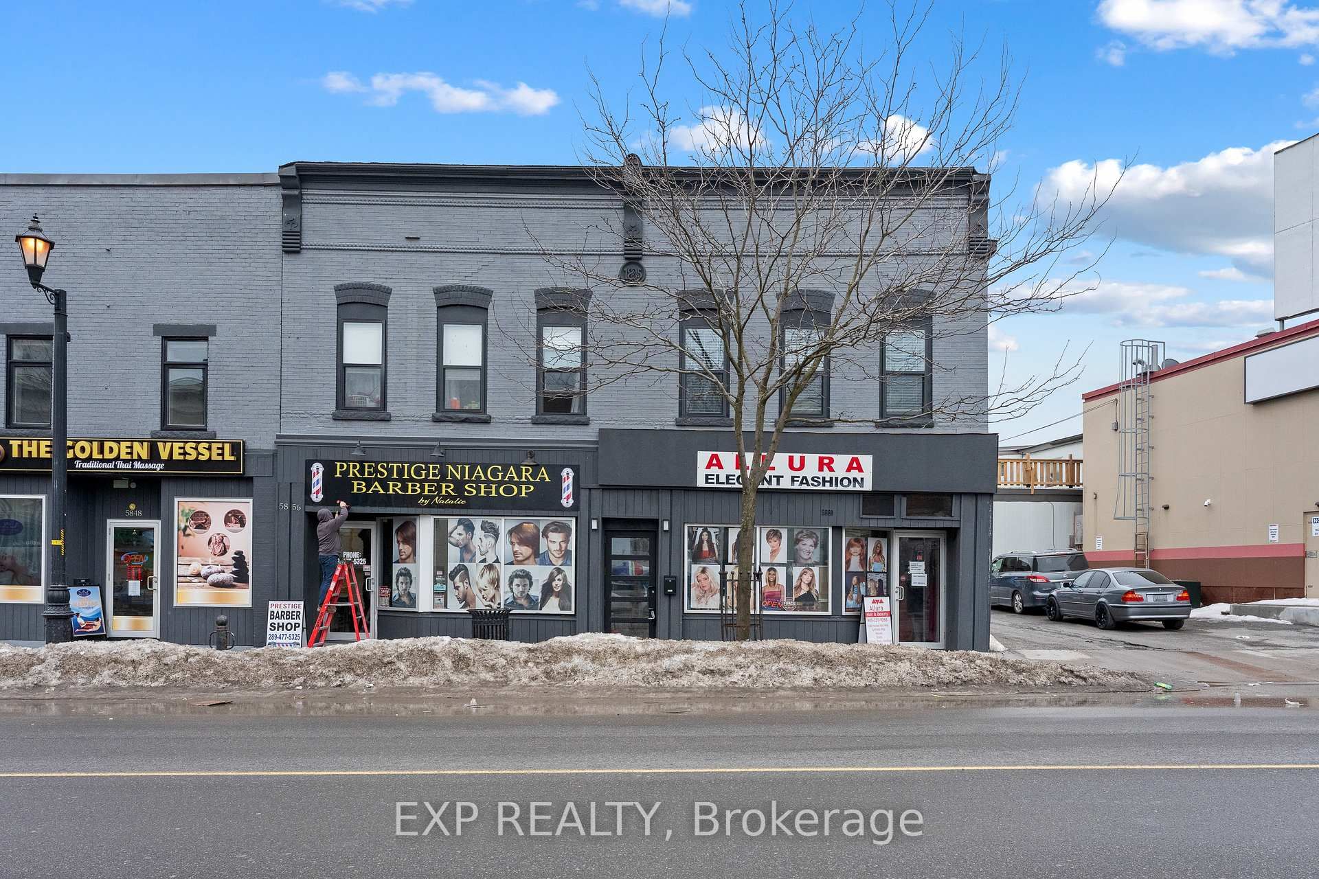 5856-5860 FERRY Street