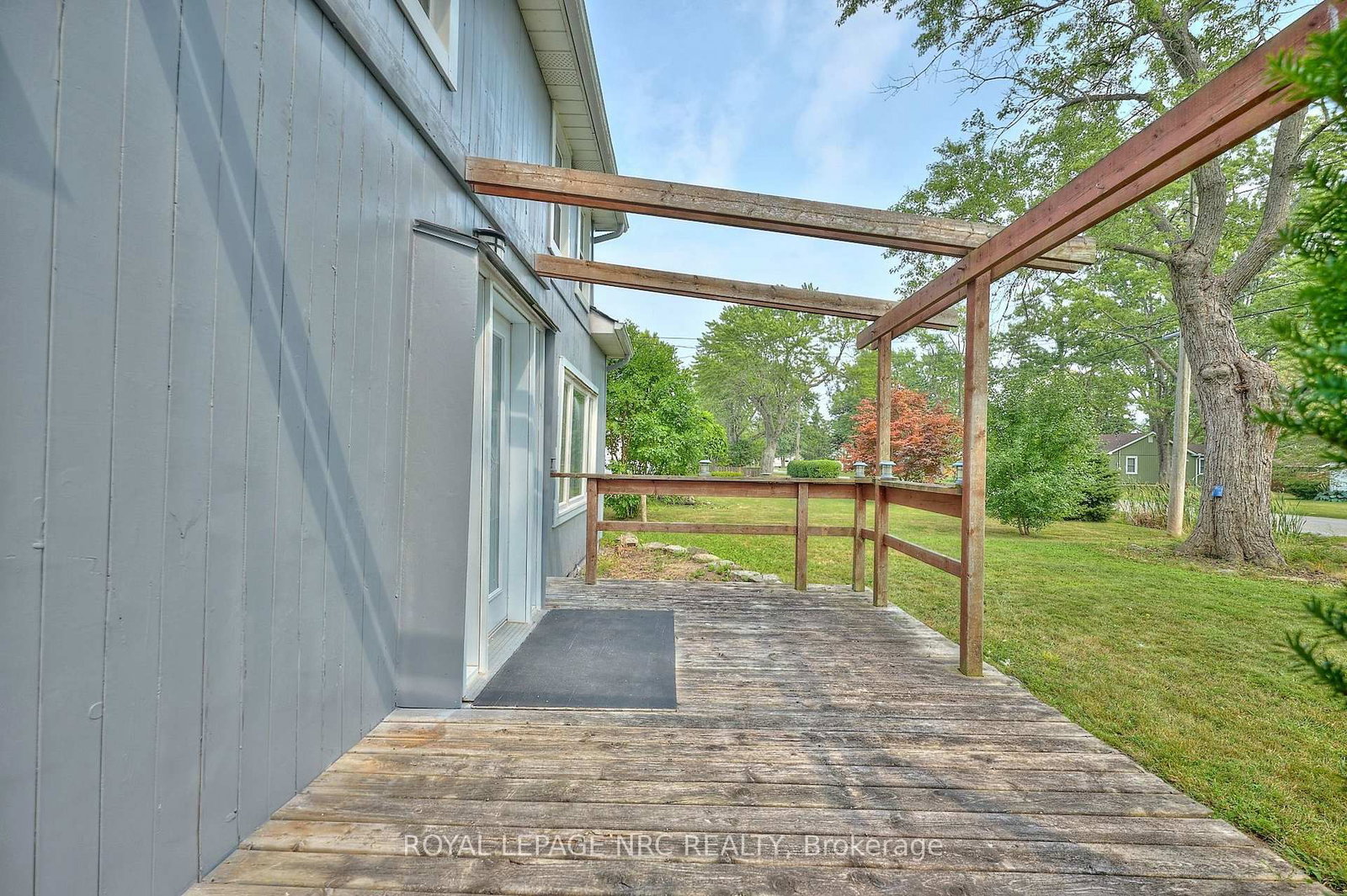 Detached House for sale at 3252 Young Avenue, Fort Erie, Ontario, L0S 1N0 - Ridgeway - MLS: X12860086