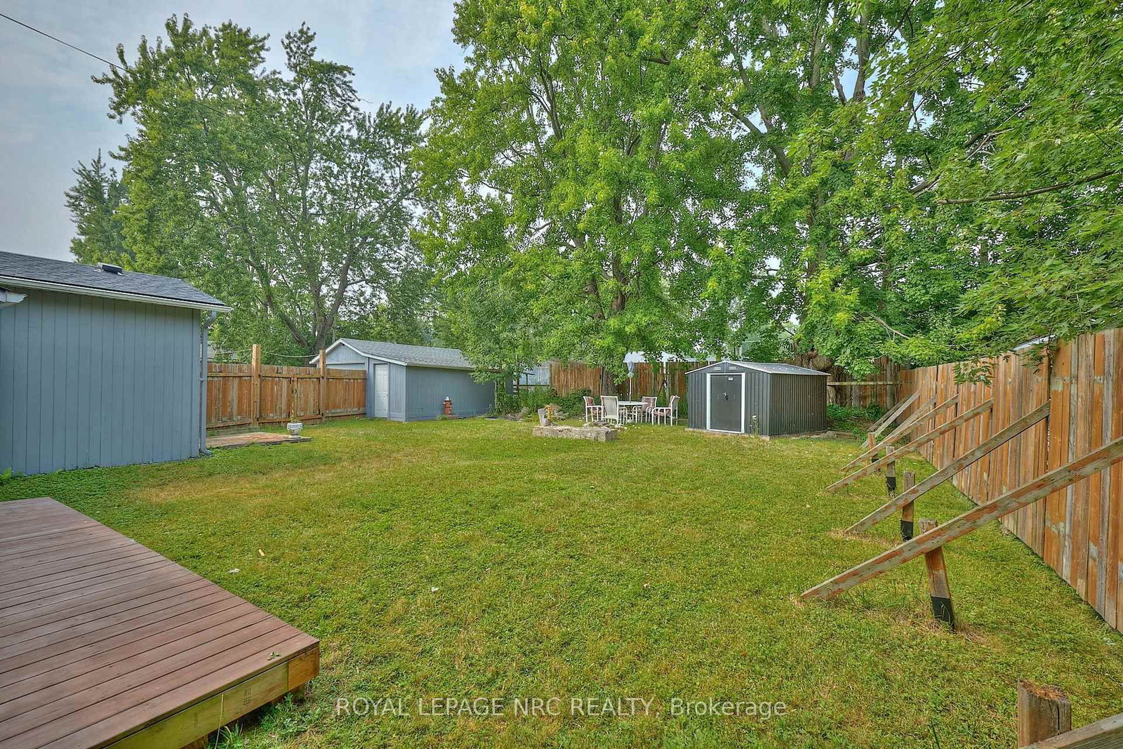 Detached House for sale at 3252 Young Avenue, Fort Erie, Ontario, L0S 1N0 - Ridgeway - MLS: X12860086