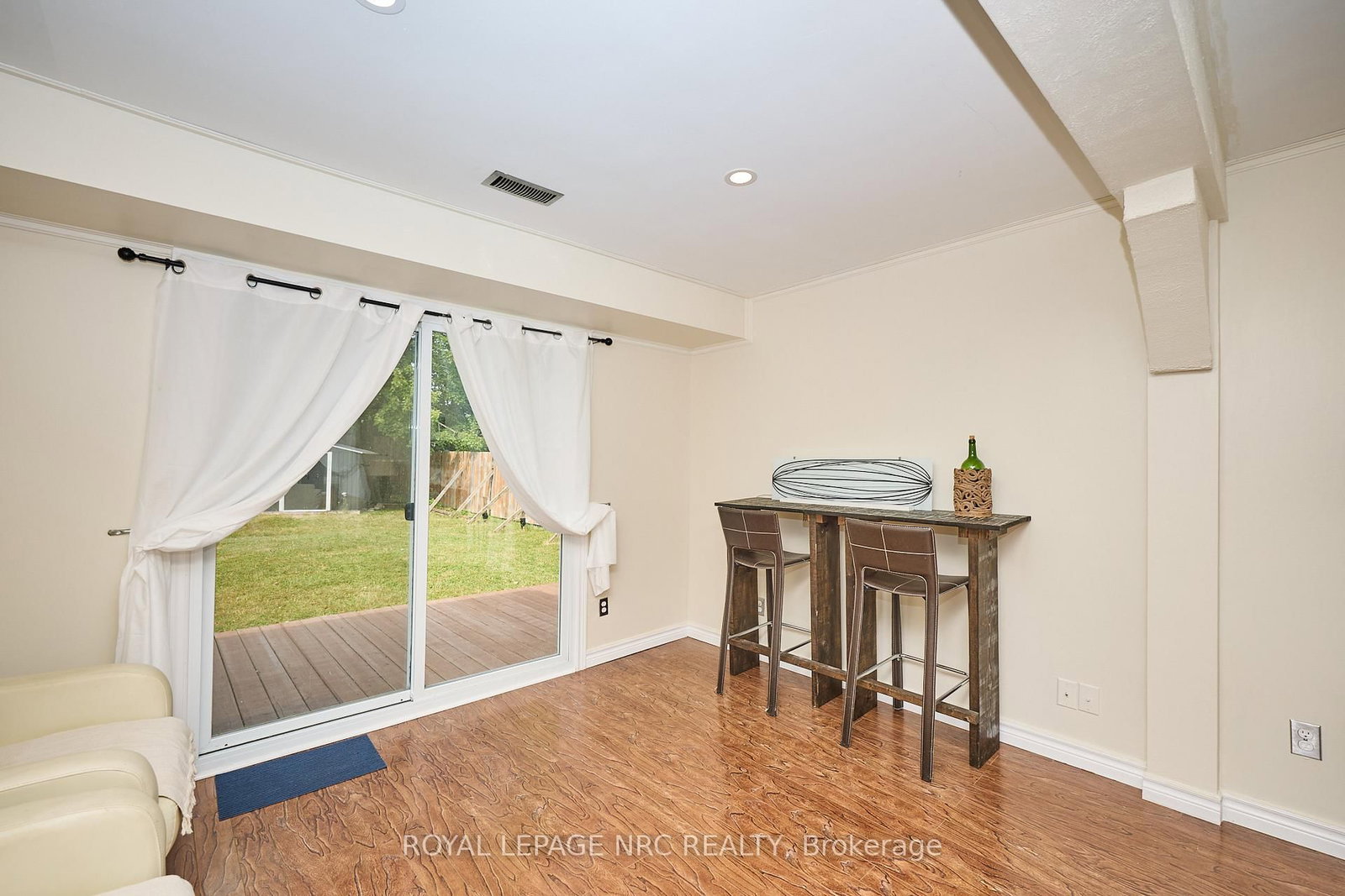 Detached House for sale at 3252 Young Avenue, Fort Erie, Ontario, L0S 1N0 - Ridgeway - MLS: X12860086