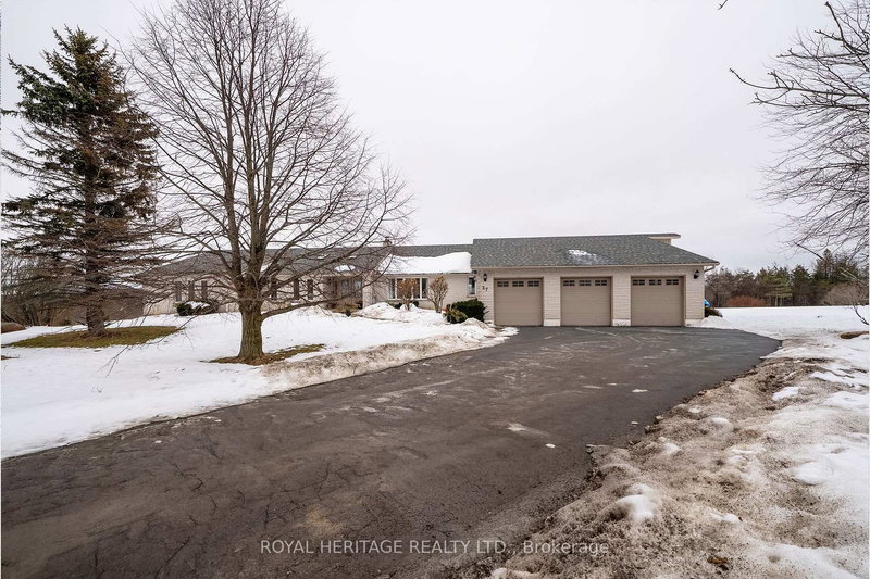 37 Forest Hill Dr, Hamilton Township, K9A 0W3 | Image 3