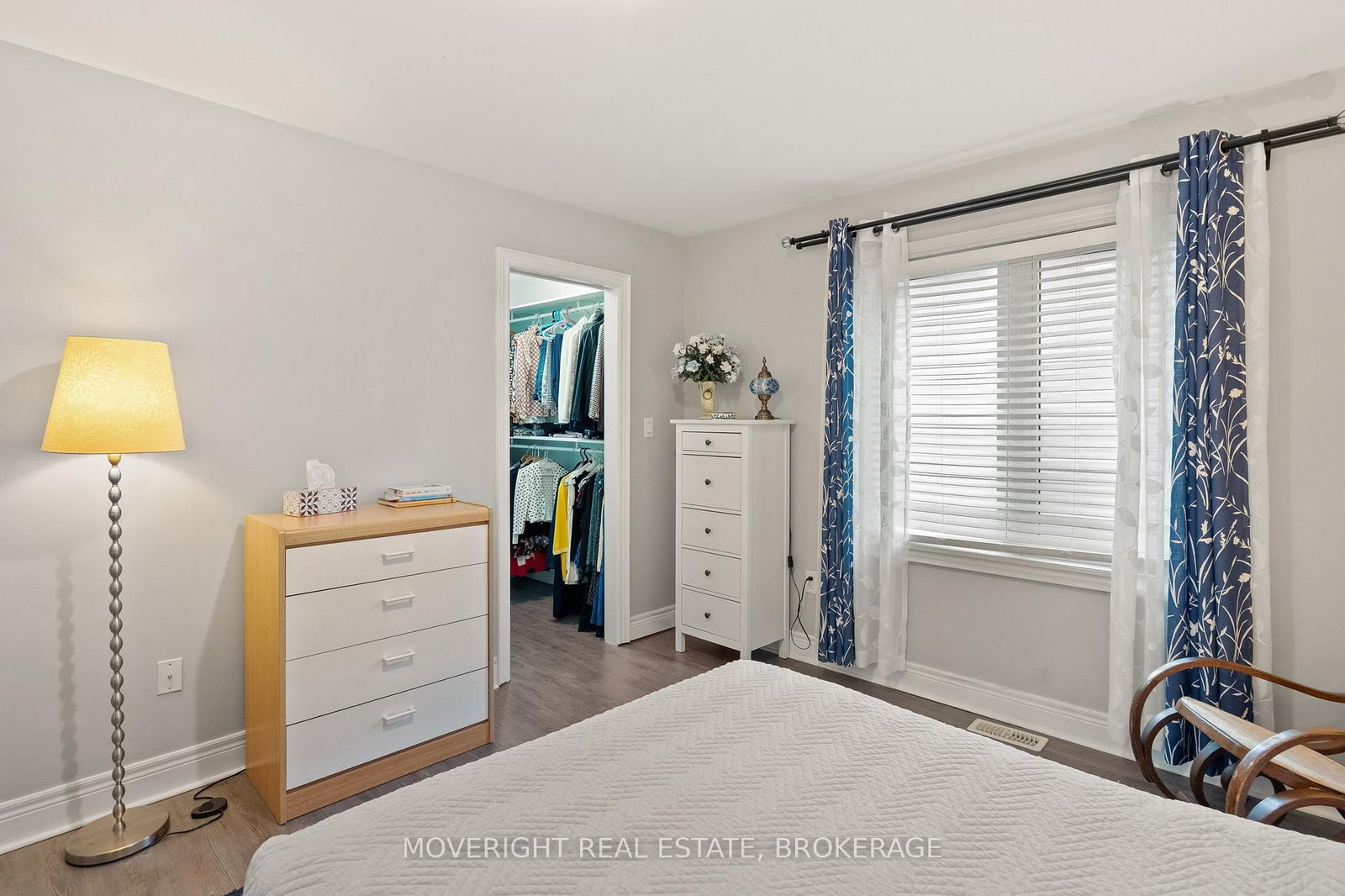 Detached House for sale at 2 Leeson Street, St. Catharines, Ontario, L2V 2R3 - Burleigh Hill - MLS: X12860184