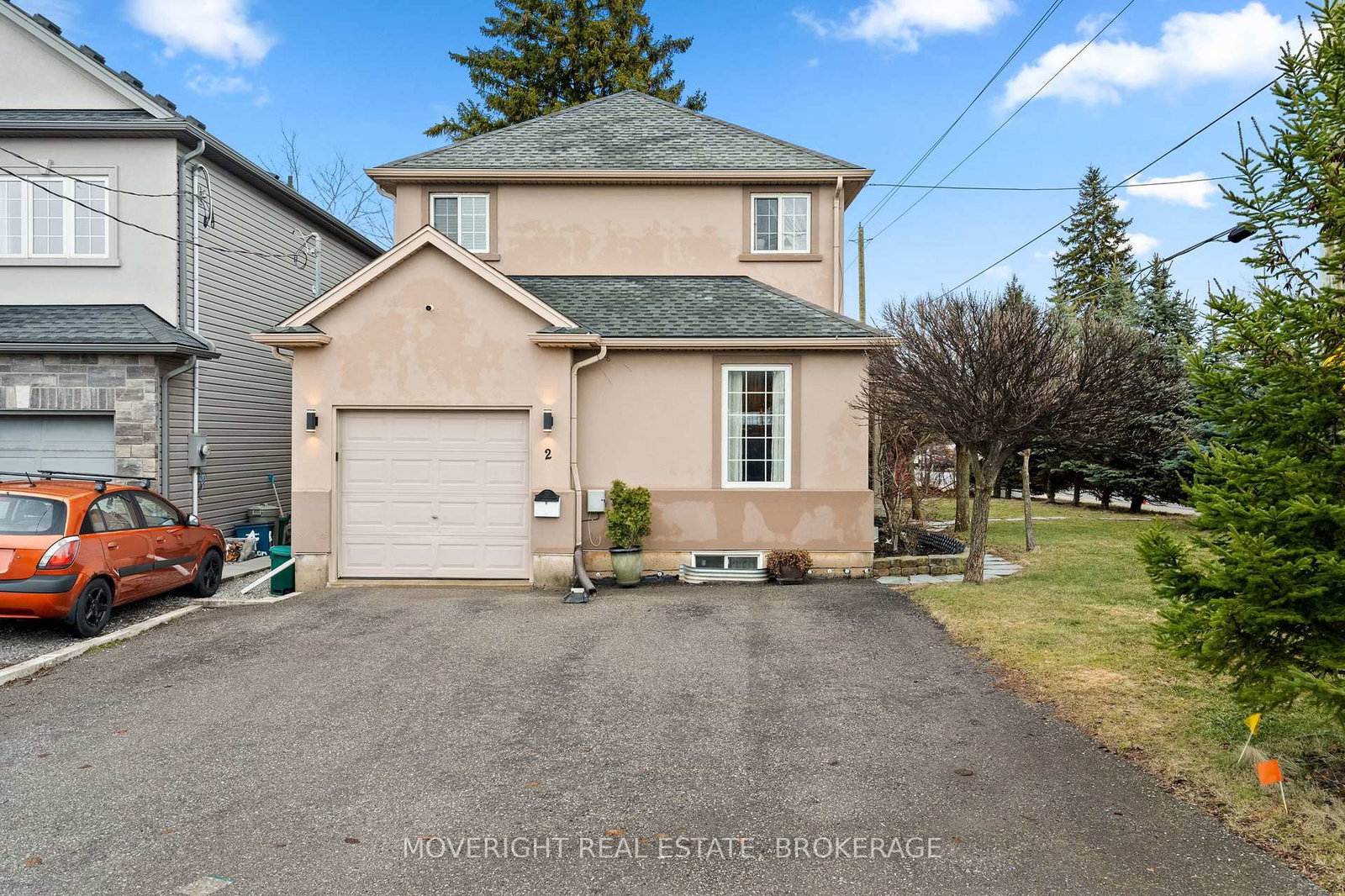 Detached House for sale at 2 Leeson Street, St. Catharines, Ontario, L2V 2R3 - Burleigh Hill - MLS: X12860184