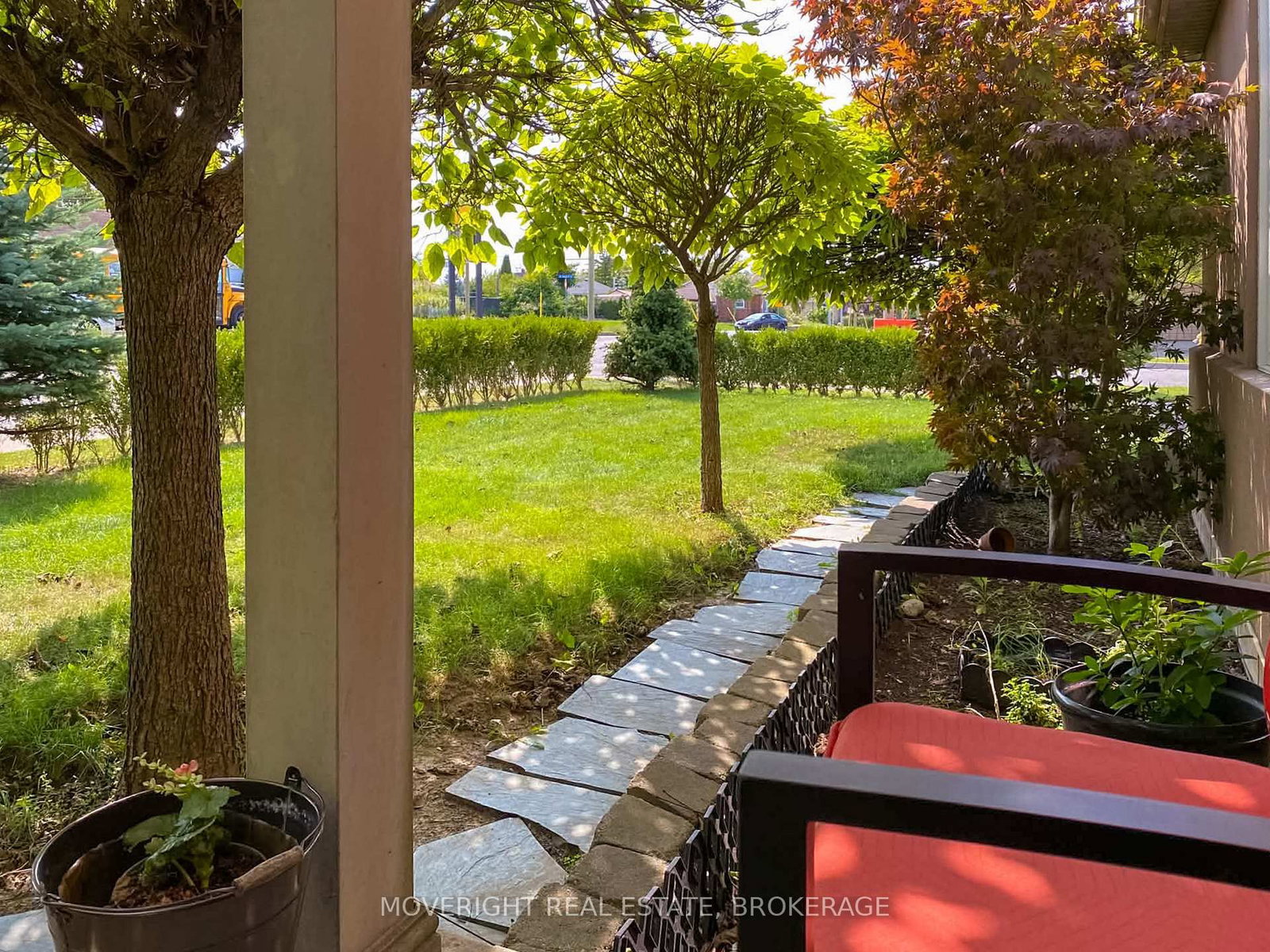 Detached House for sale at 2 Leeson Street, St. Catharines, Ontario, L2V 2R3 - Burleigh Hill - MLS: X12860184