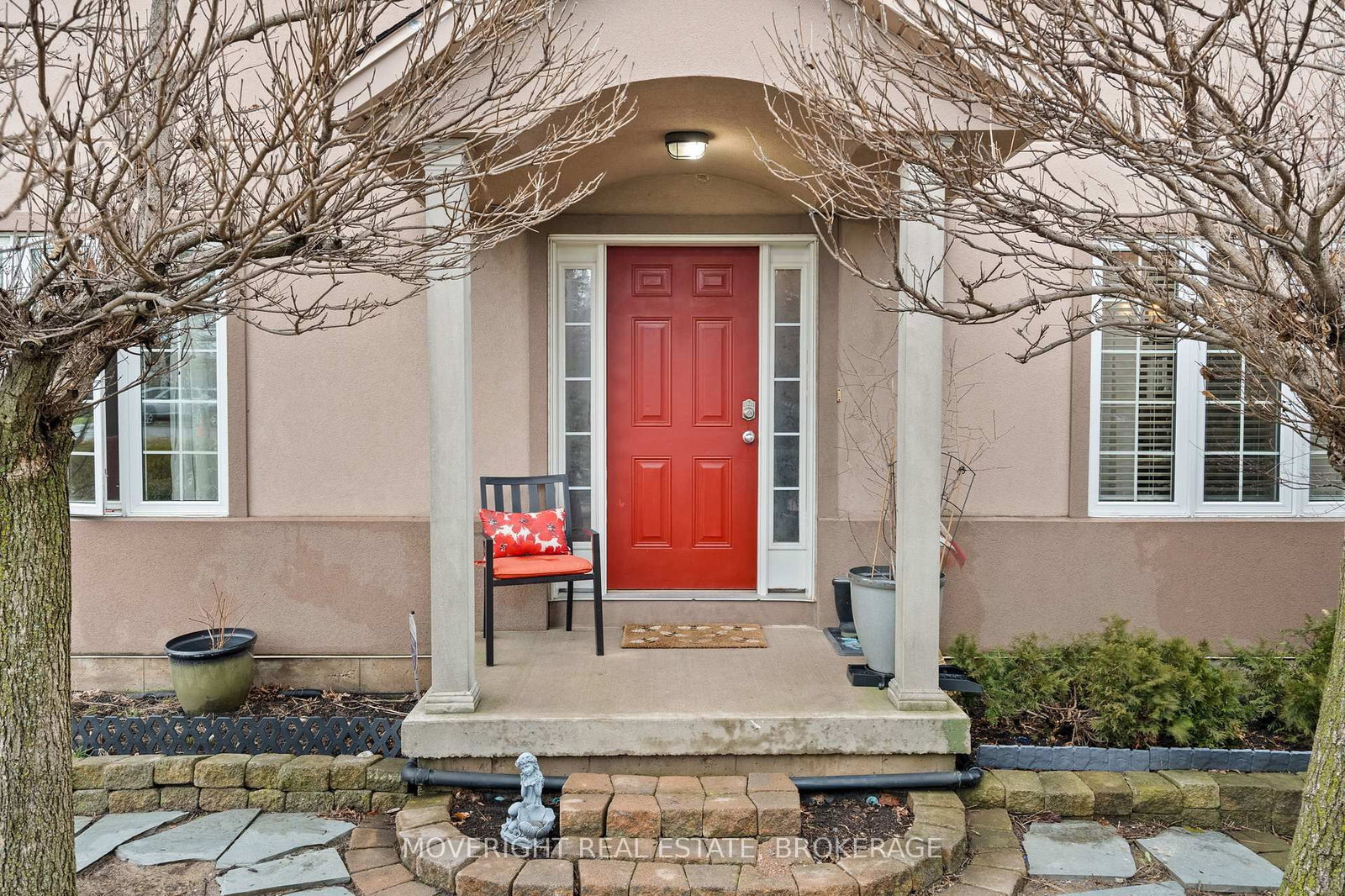 Detached House for sale at 2 Leeson Street, St. Catharines, Ontario, L2V 2R3 - Burleigh Hill - MLS: X12860184